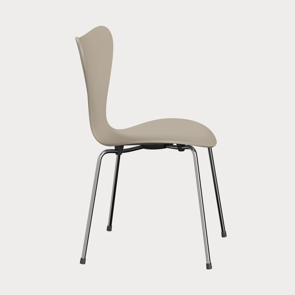 Sedia girevole Fritz Hansen Series 7 3117-fully