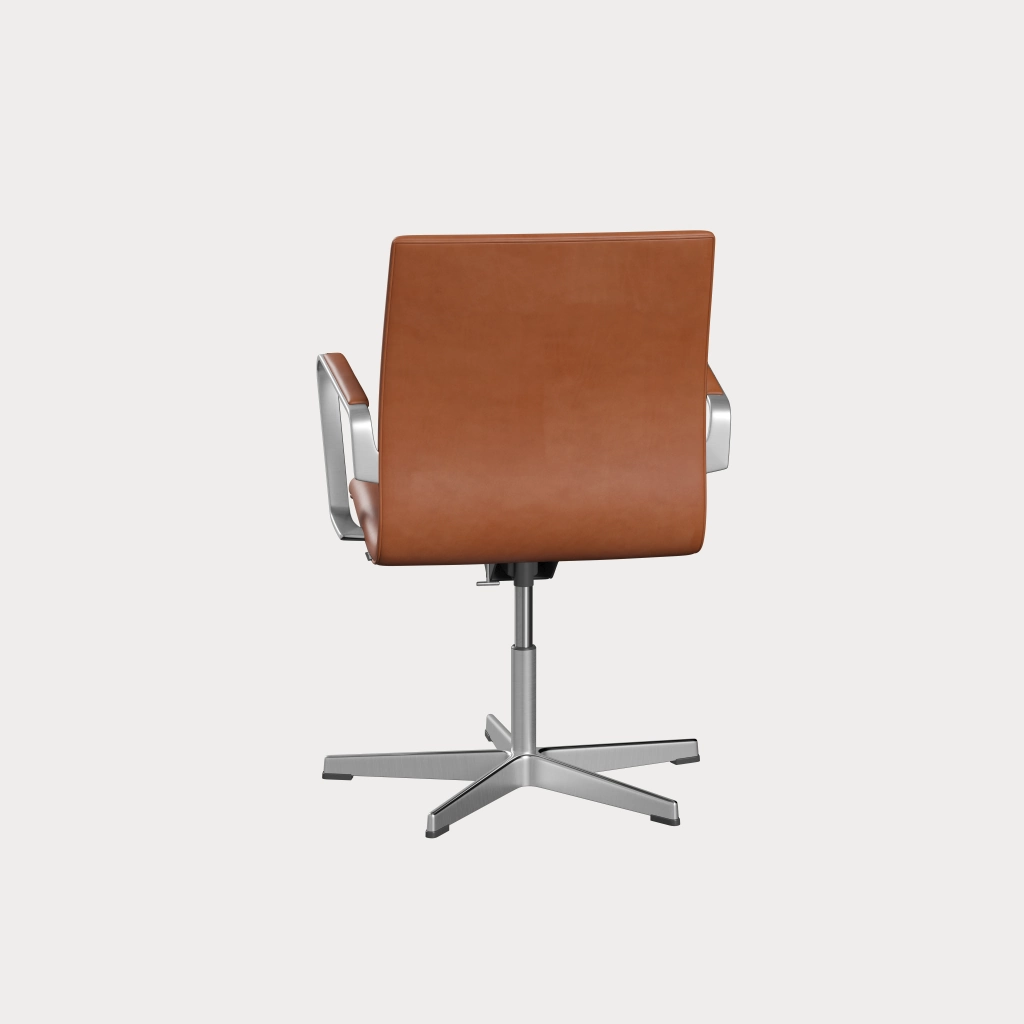 Oxford™ chair with arm padding - 3291T - Fritz Hansen