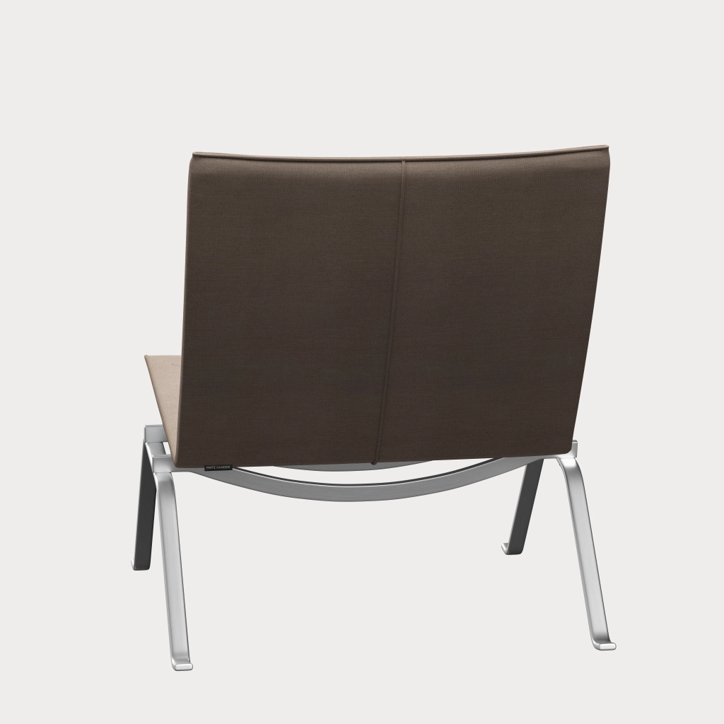 PK22™ chair in leather designed by Poul Kjærholm - Fritz Hansen