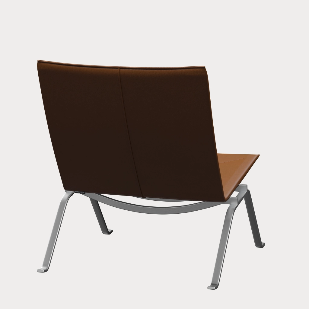 PK22™ chair in leather designed by Poul Kjærholm - Fritz Hansen