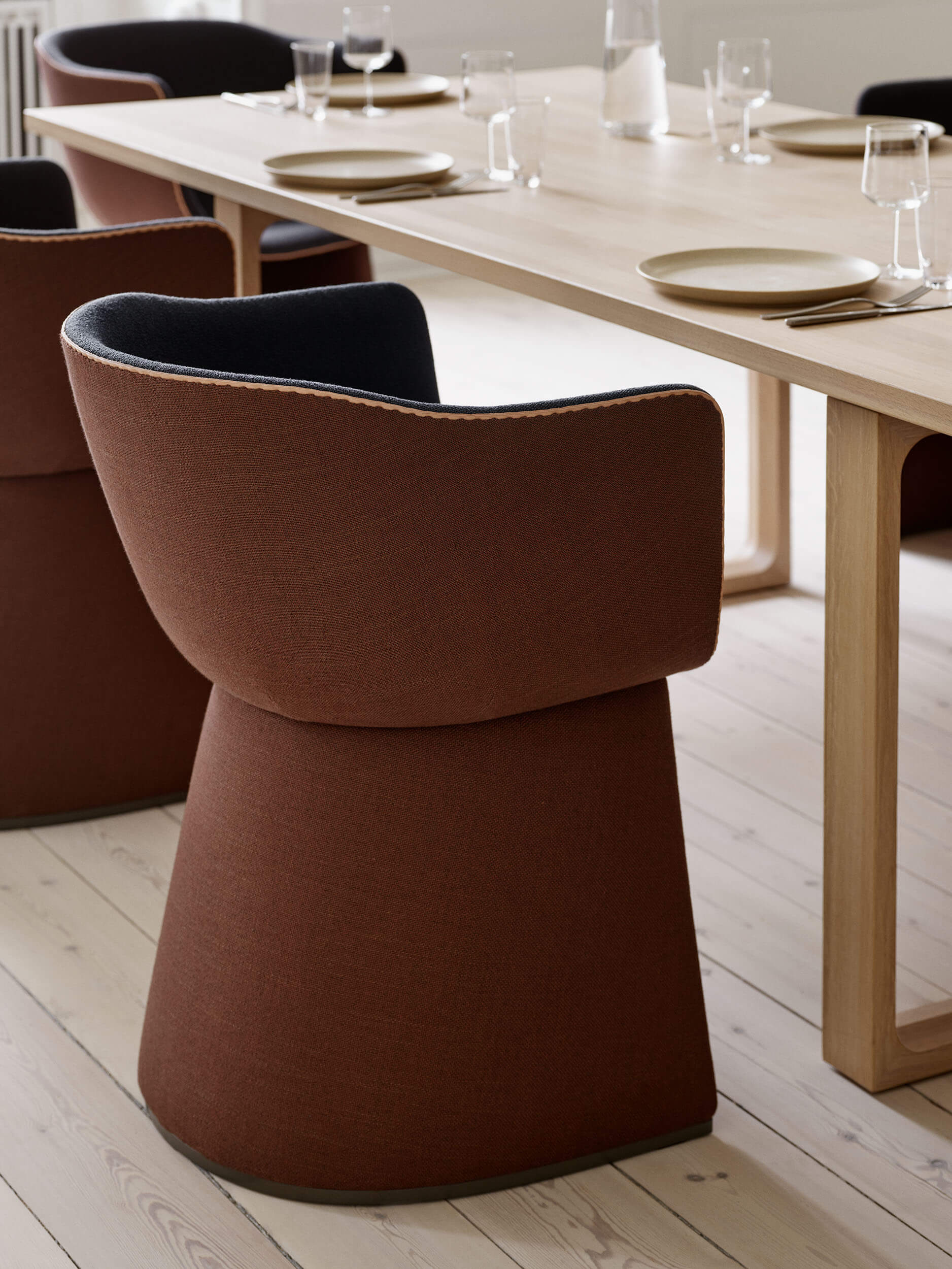 Monolit chair